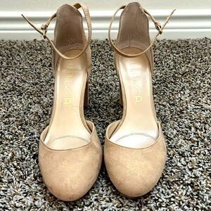 Unisa Suede Pump